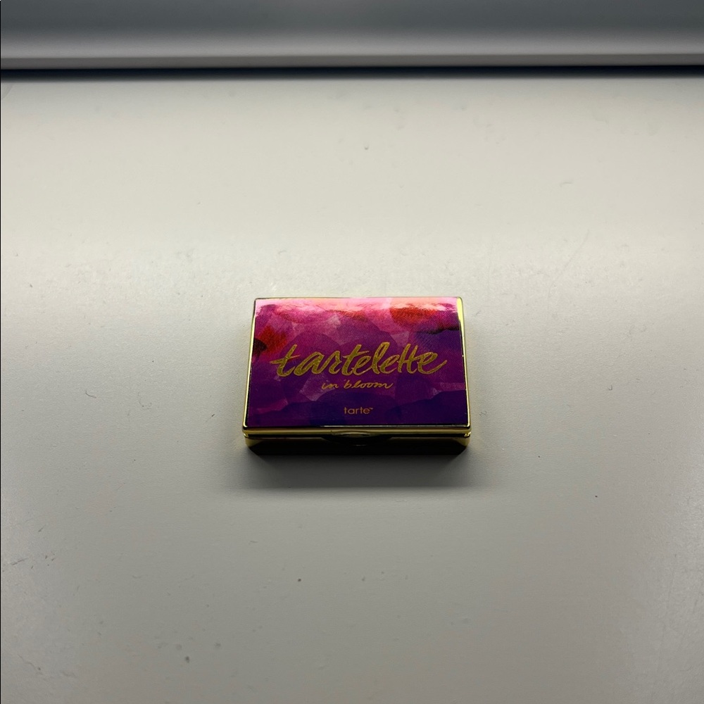 Tarte Tartelette Mini brand Palette - Purple and Gold